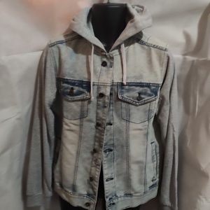 men's jacket is very stylish
